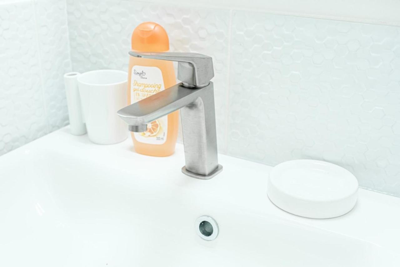 リヨンLe Petit Verlet Cosy 2 Pers Metro Place Guichardアパートメント エクステリア 写真